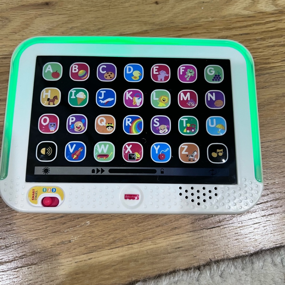 Fisher Price Interactive Learning Tablet with Green Highlights Working Great GUC